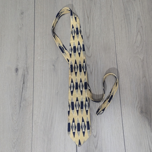 Tom James silk tie yellow and navy blue pattern - Picture 2 of 4